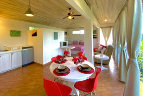 Cottage in Magic Mountain Views